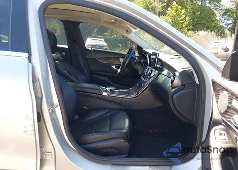 2015 Mercedes-Benz C 300 4Matic from USA, damaged, VIN 55SWF4KB4FU094763